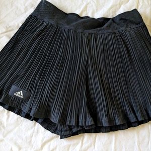 Adidas Black Pleated Tennis shorts